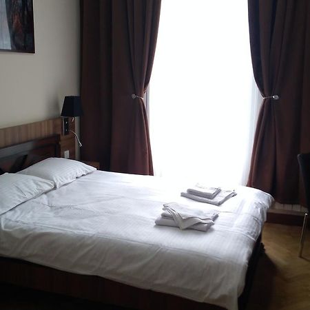 Hotel Nice Tbilisi Exteriör bild
