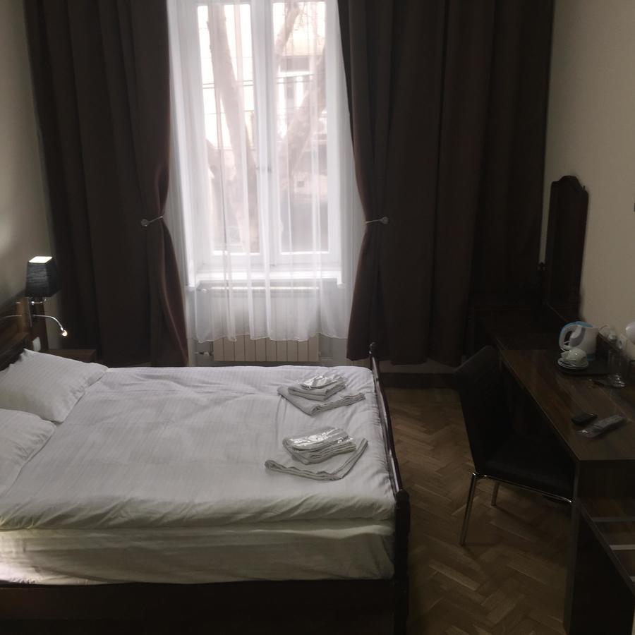 Hotel Nice Tbilisi Exteriör bild