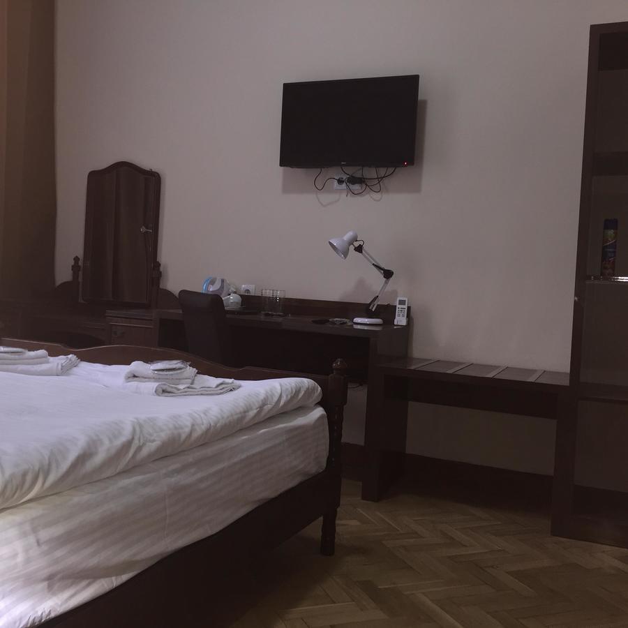 Hotel Nice Tbilisi Exteriör bild